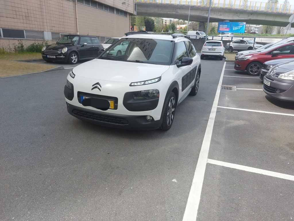 Citroën Catus 1.2  Pure Tech gasolina, Nacional, de 2017, com 98000km