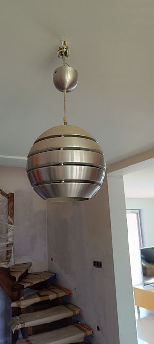 Dwie Lampy sufitowe  w kolorze srebrnym metalik.