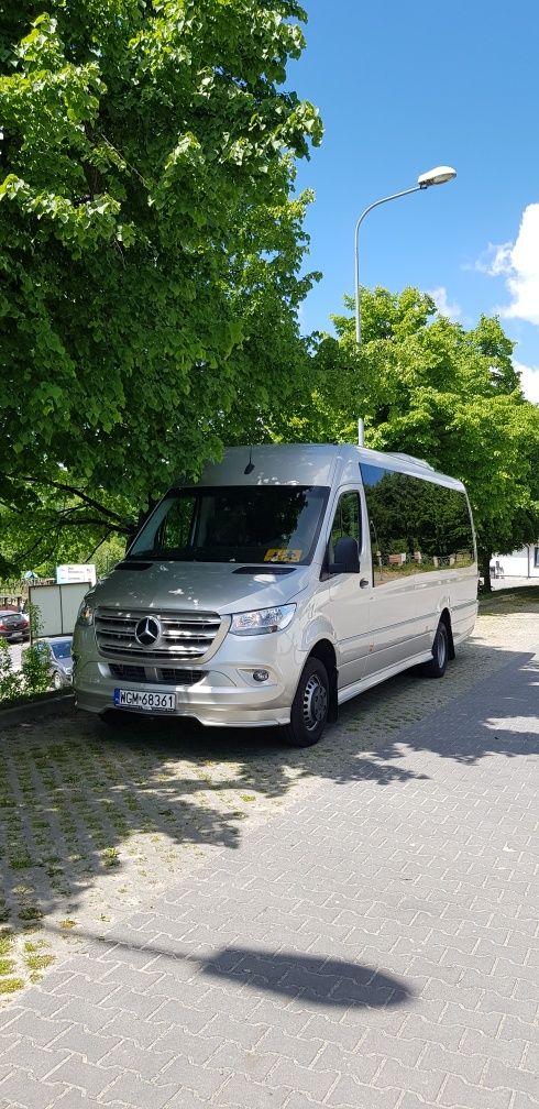 Wynajem busów 9-23 os autobusów i autokarow wraz z kierowcą