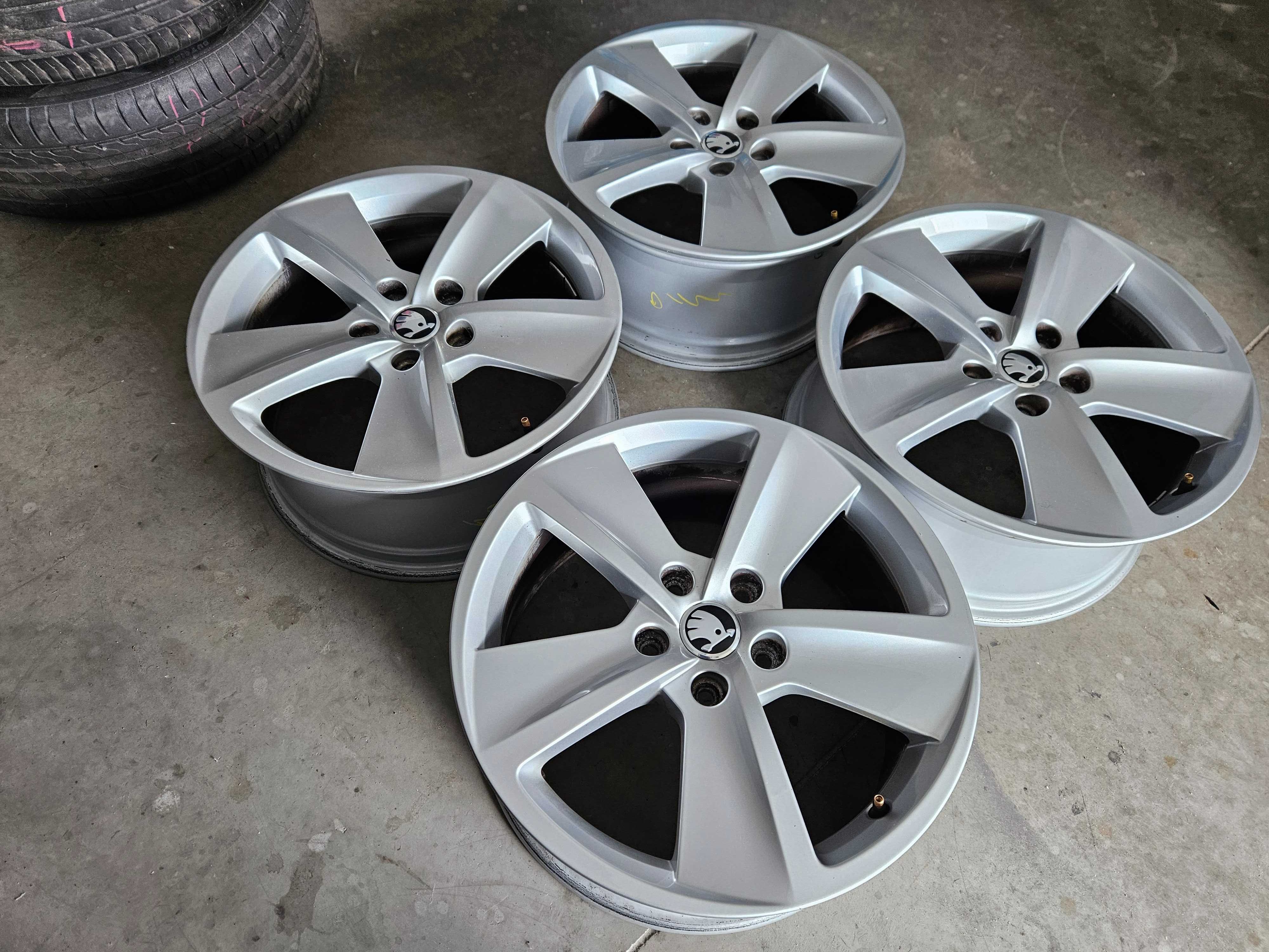 Alufelgi Skoda 17" 5x112 Octavia III IV VRS SuperB Karoq Scout Yeti