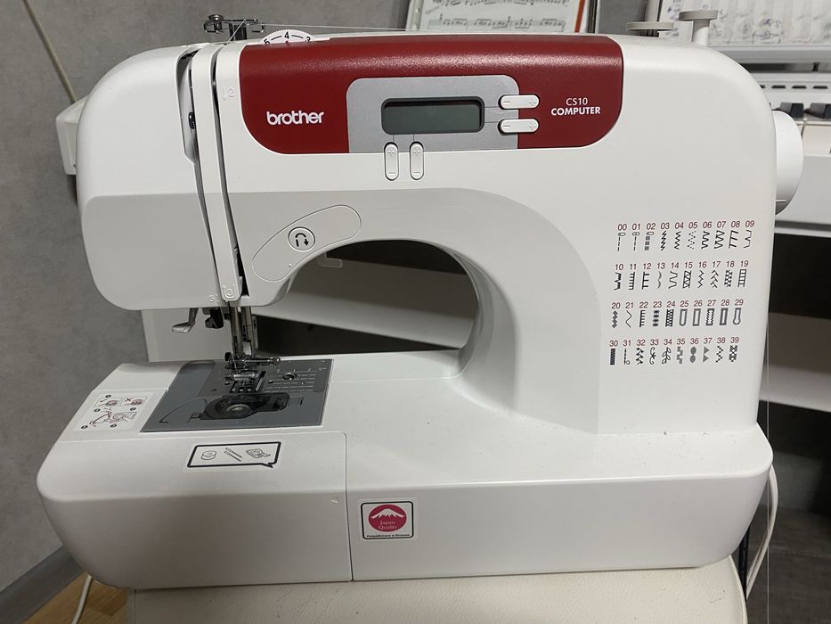 Швейна машинка Brother CS10