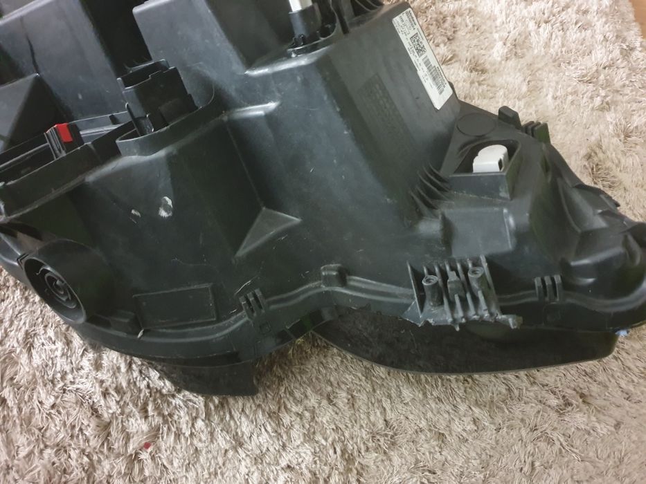 Otica Renault Megane IV lado condutor