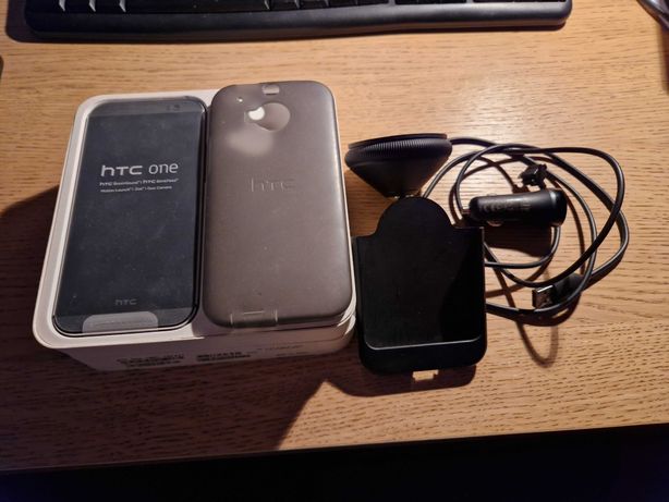HTC One (M8), szary, 16GB + etui + uchwyt na szybę samochodu