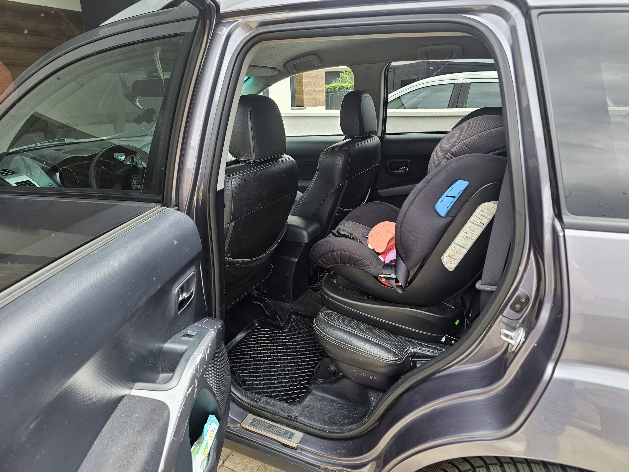 Mitsubishi Outlander II