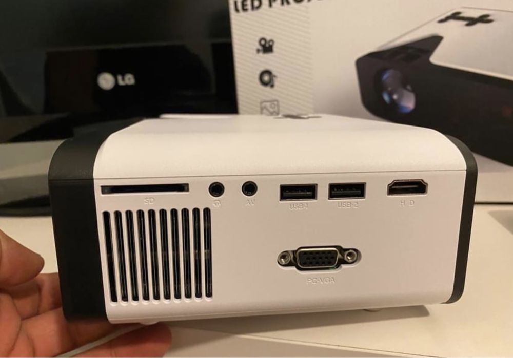 Projector 3000lumens 1080p -novo 2 anos garantia