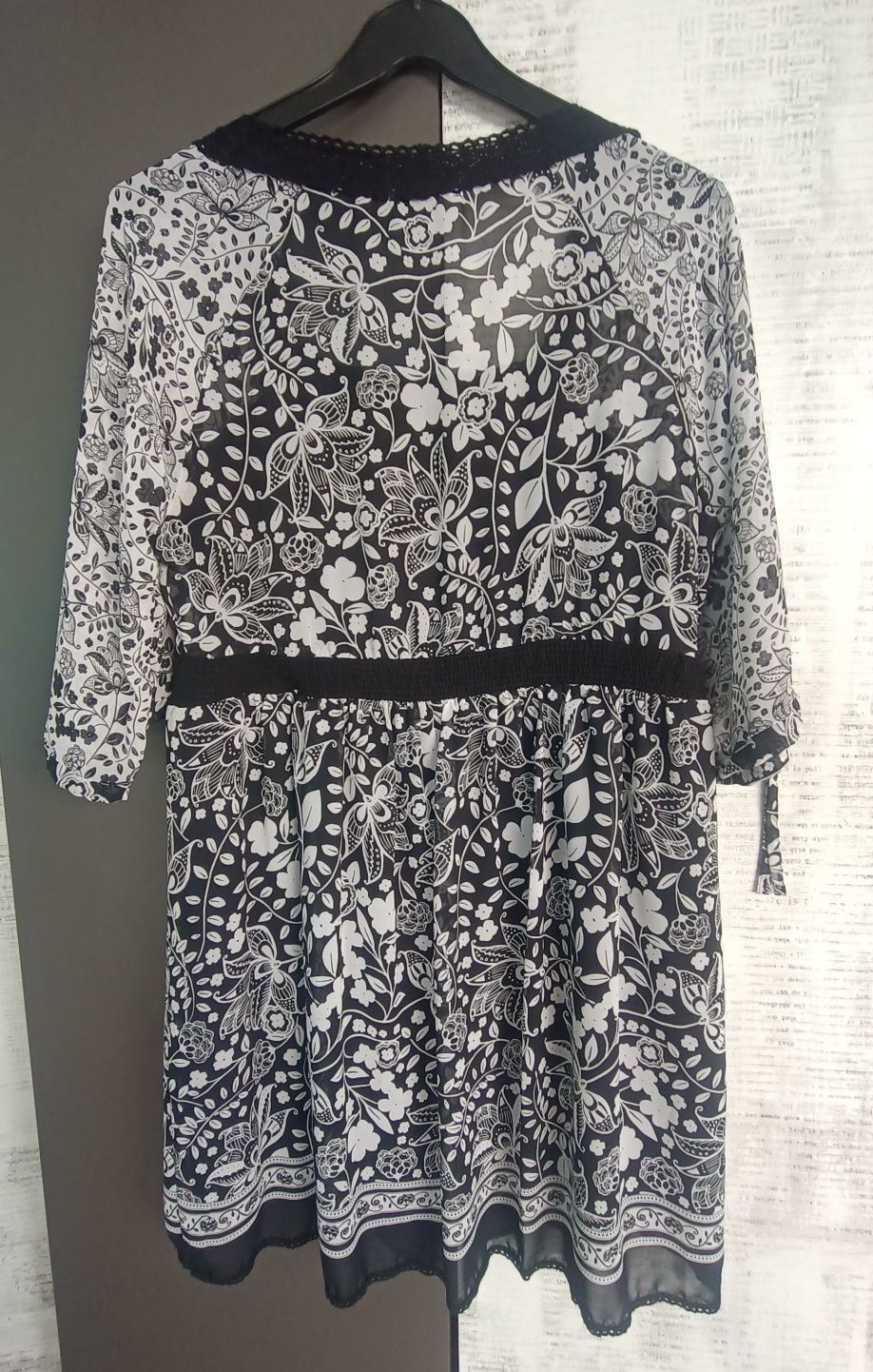 Zwiewna czarno-biała sukienka letnia, Yessica, rozmiar 44