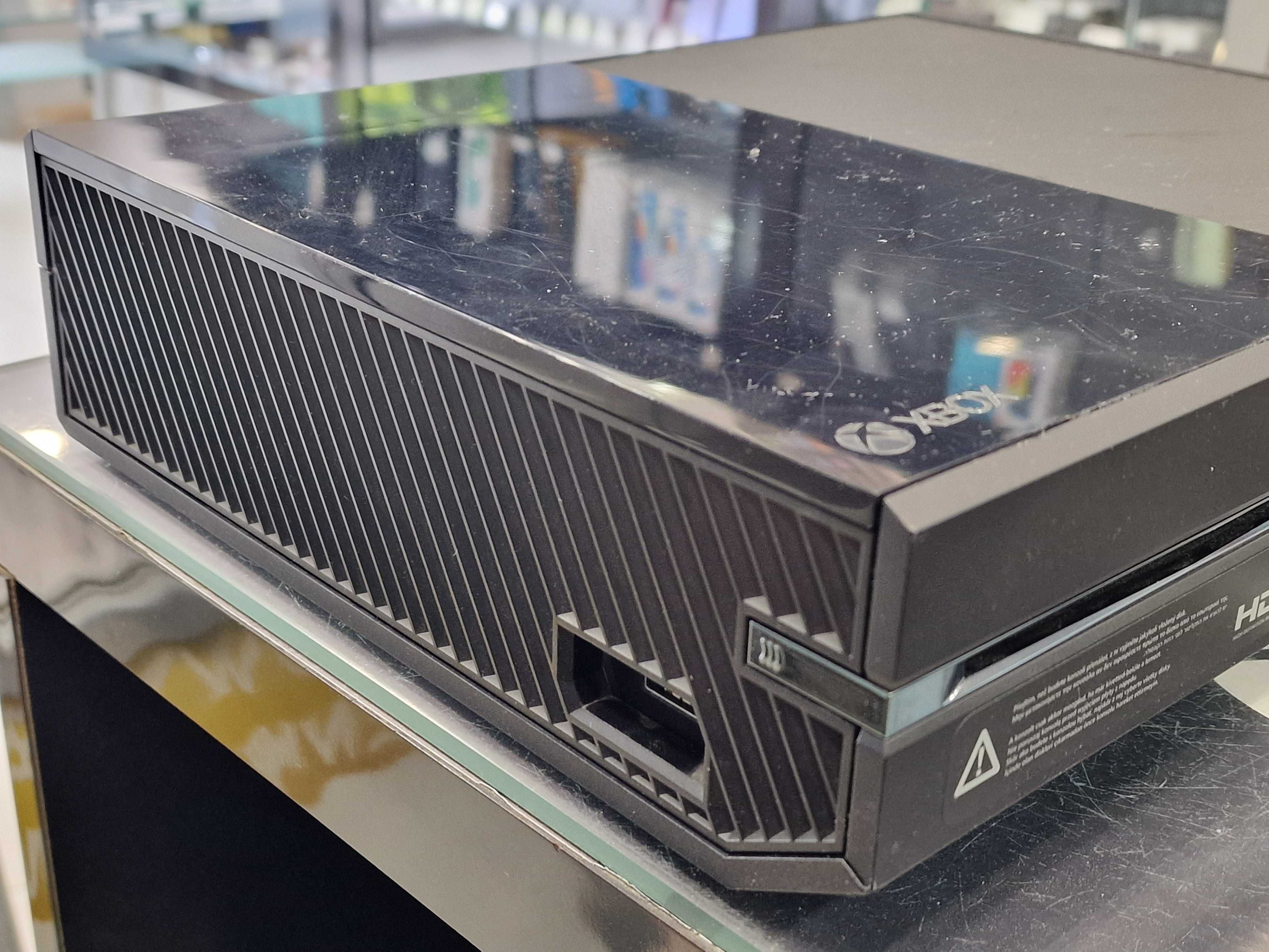 Xbox One 500 GB/ 2 pady/ Kinect/ 5 gier/ okablowanie/ Grade B/ GW6 MSC