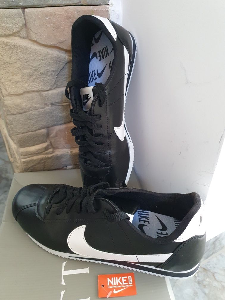 Nike Cortez damskie  r. 43  czarne 27,5 cm