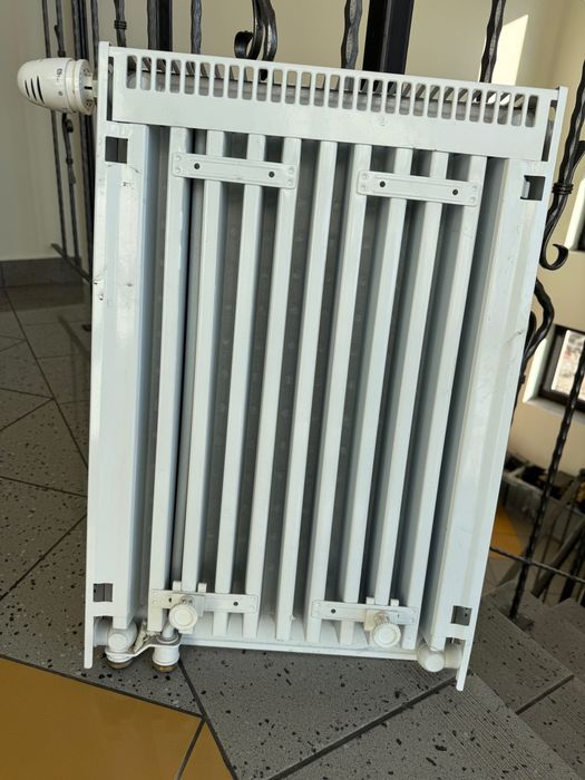 Biały grzejnik 40x60