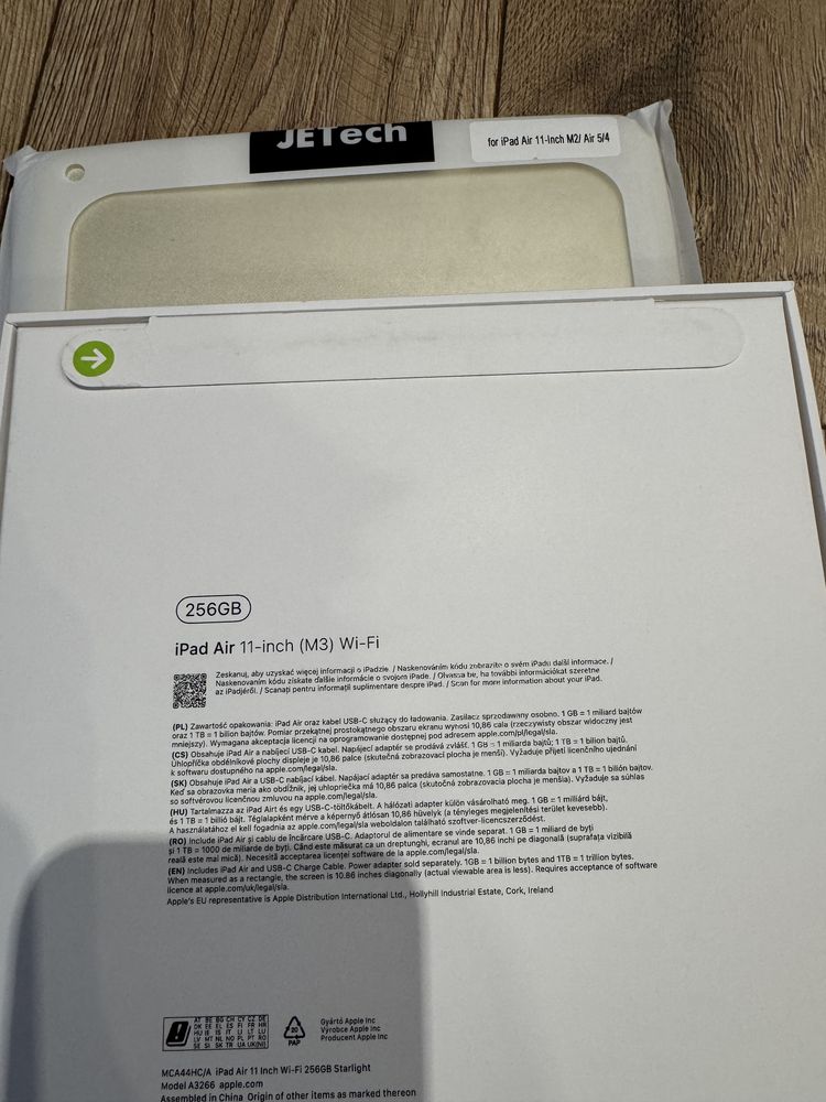 Nowy Ipad Air 11” wifi 256 GB M3 + nowe etui