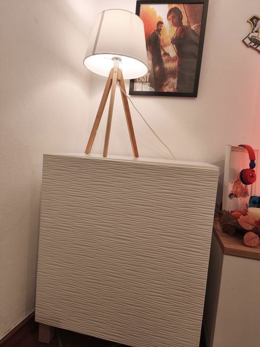 Móvel Besta IKEA com pés