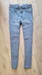 Sinsay. Spodnie jeansowe rurki Skinny, rozmiar M / 38