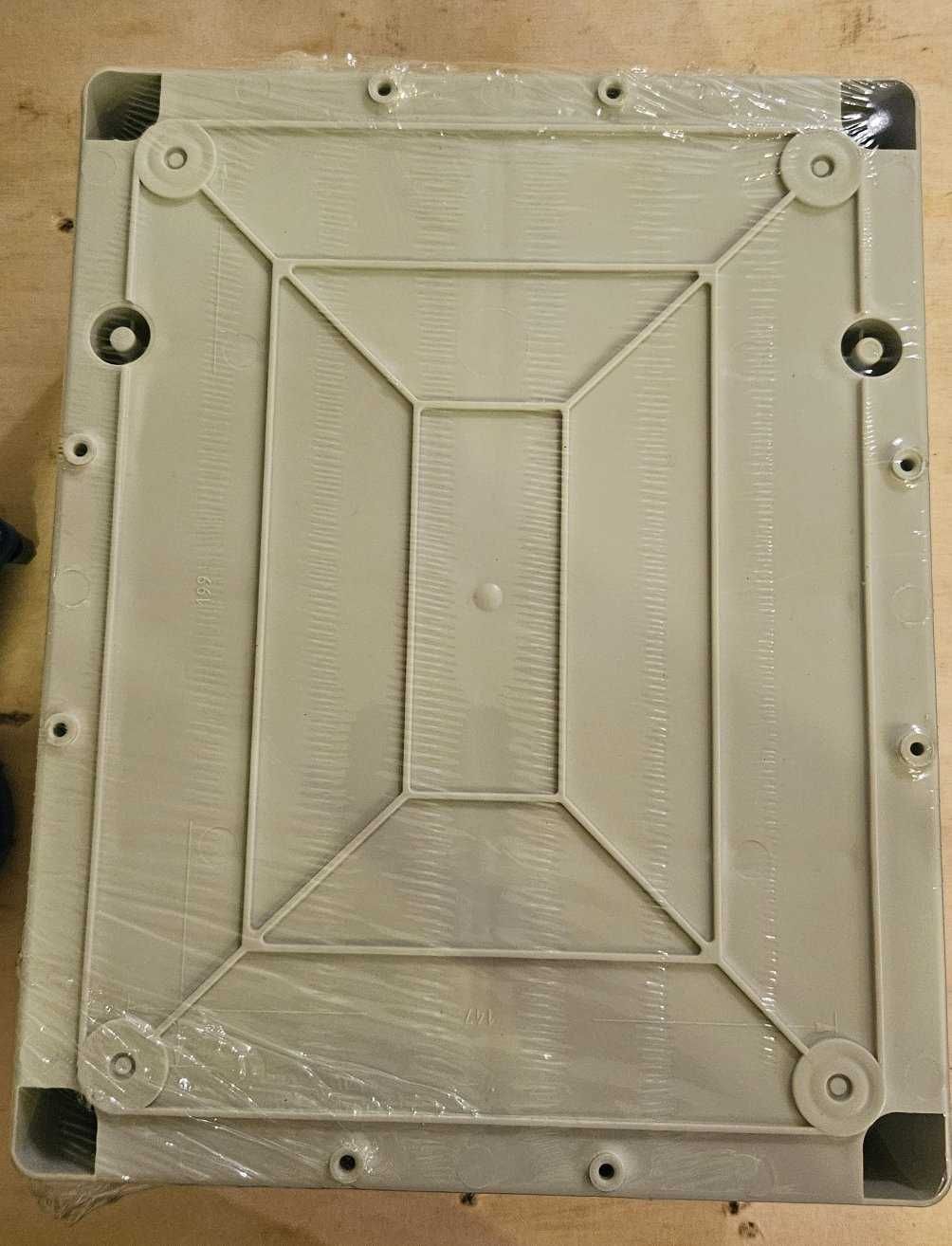 Rozdzielnica z gniazdami 2x230VAC/16A