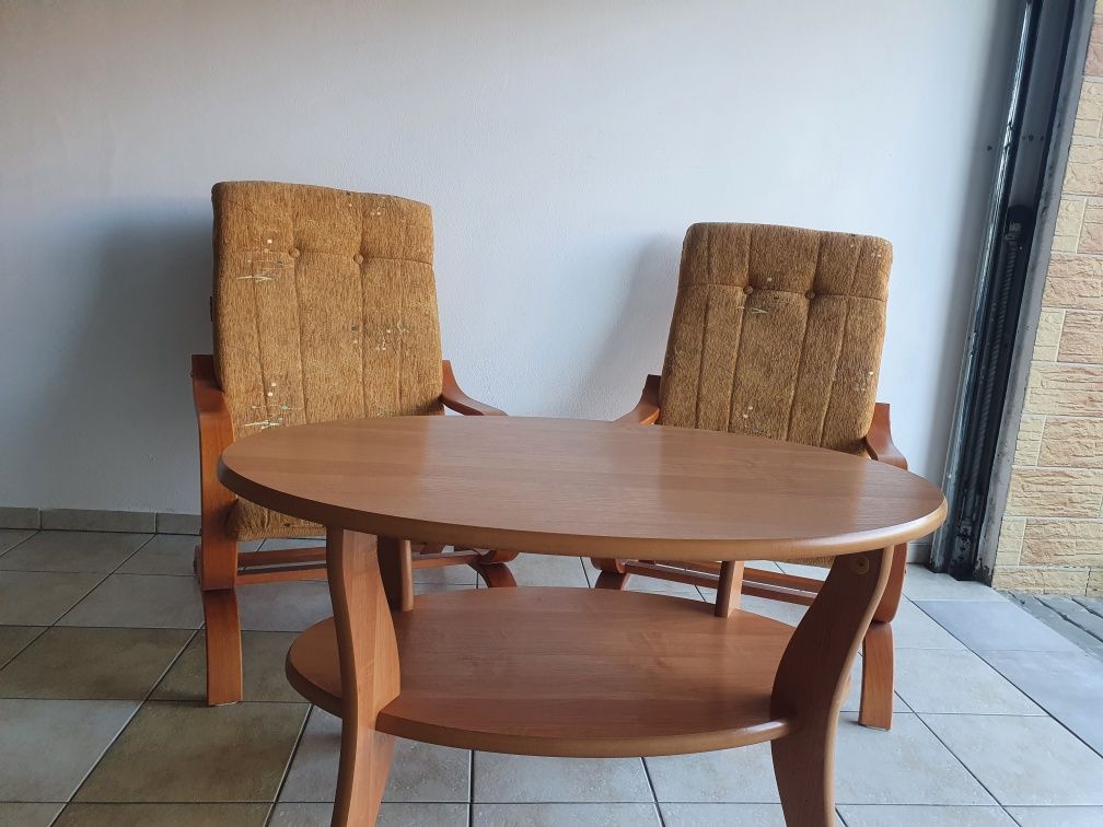 Stolik + 2 fotele materiałowe