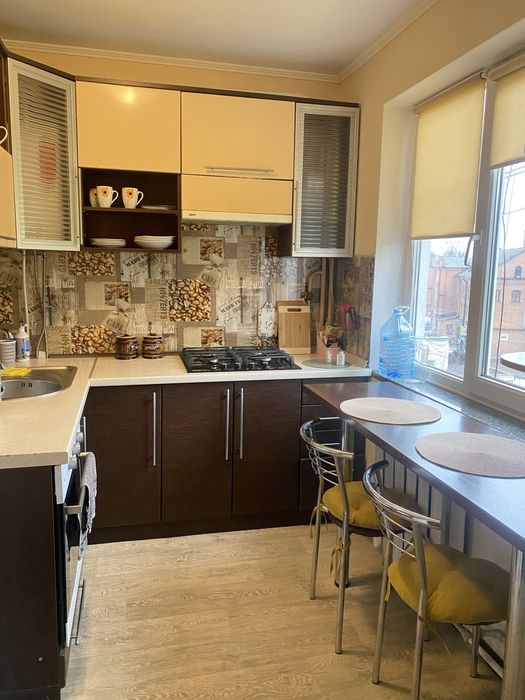 2 кімнатна квартира центр Небесна Сотня 40