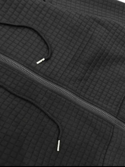 Курточка ветровка женская.