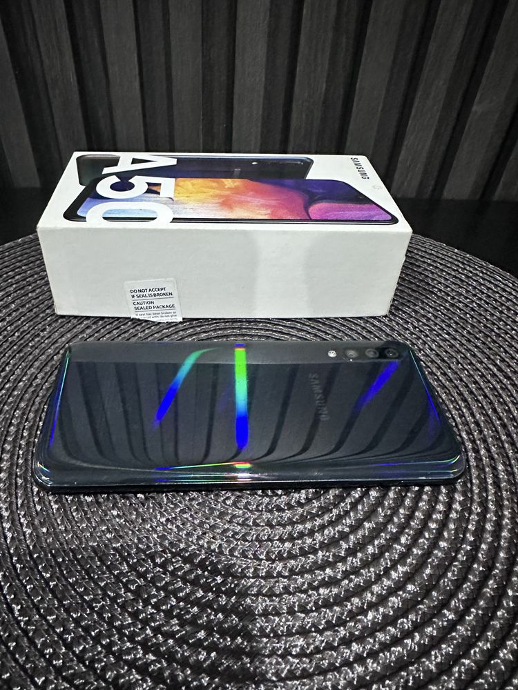 Samsung Galaxy A50 komplet. Bez simlocka.
