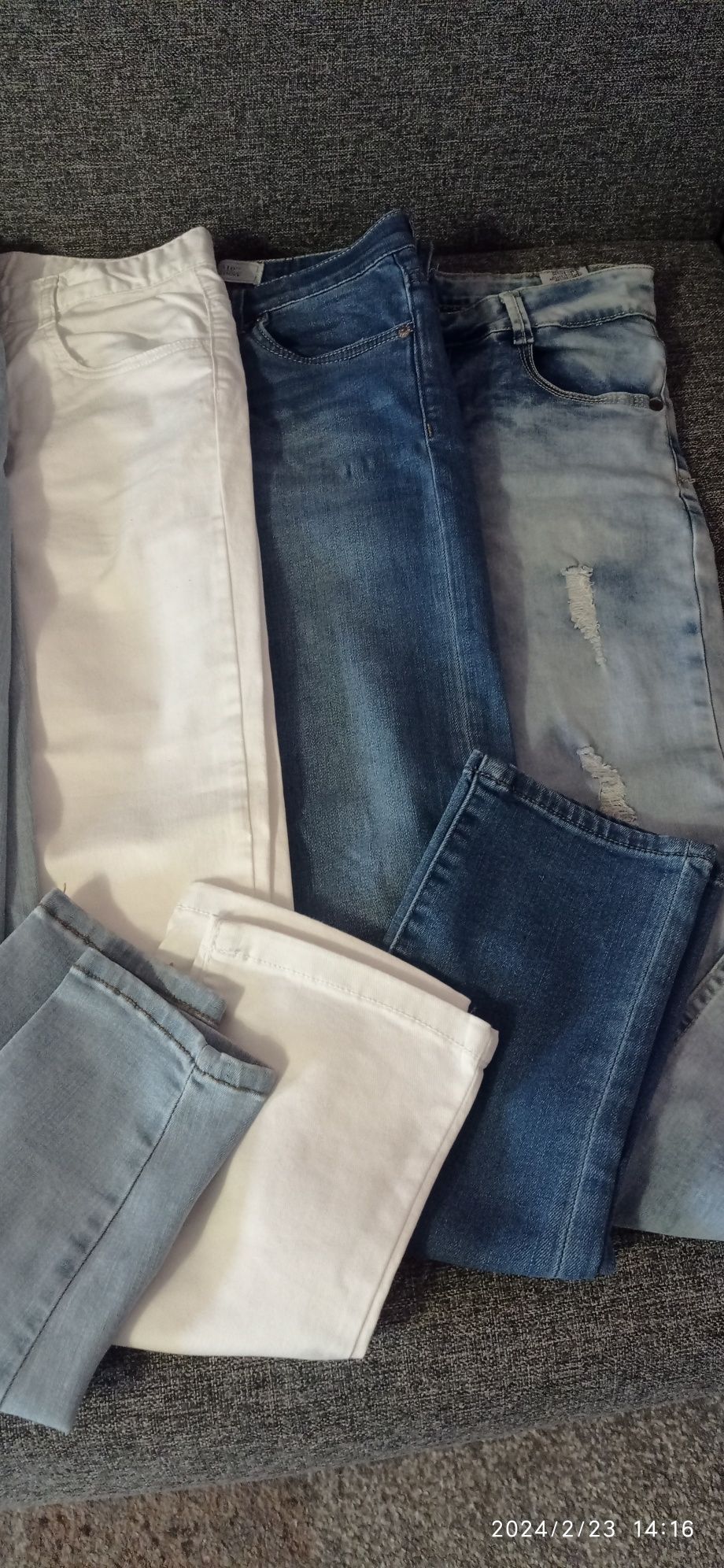 Розпродаж джинсів xs-s,m