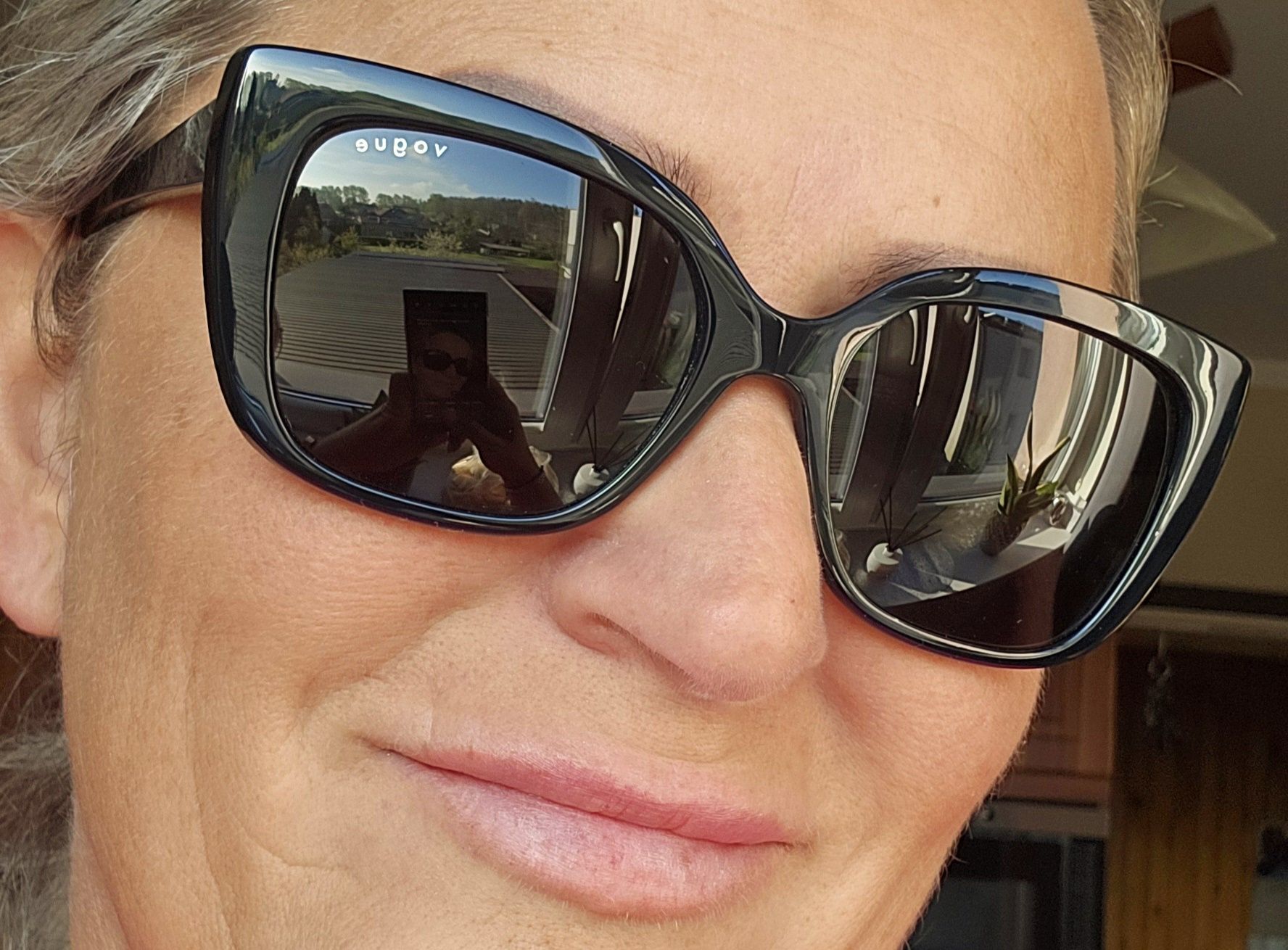 Okulary  damskie  przeciwsłoneczne VOGUE