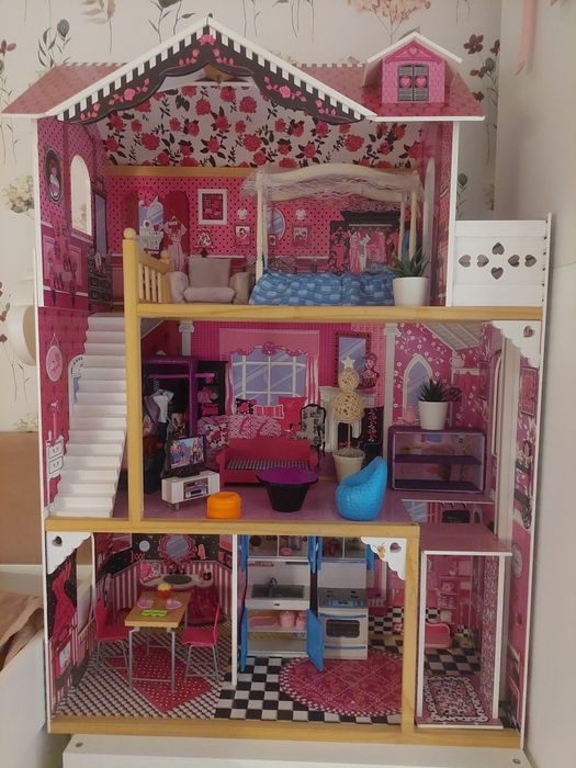 Duży domek dla lalek Barbie