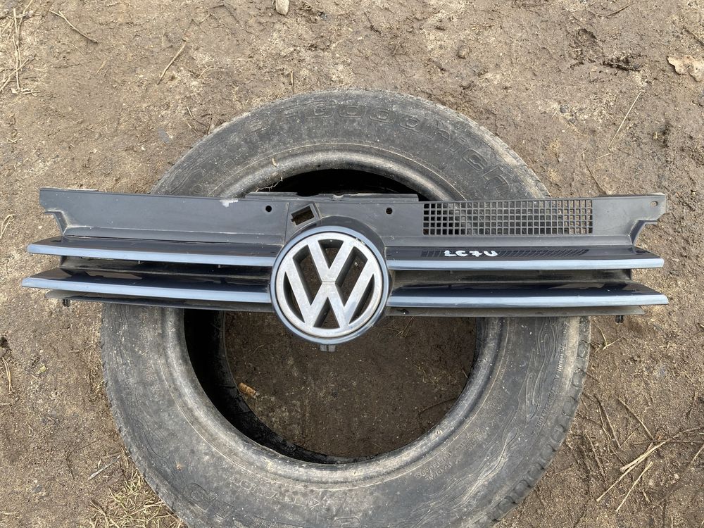 VW golf 4 lV atrapa grill LC7V