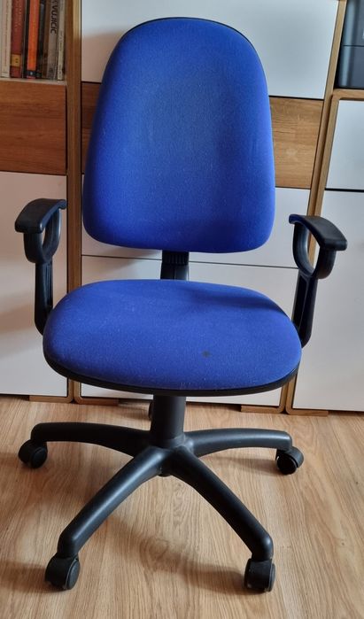 Biurko i fotel biurowy