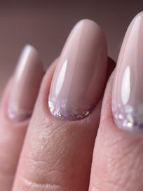 Manicure hybrydowy i żelowy