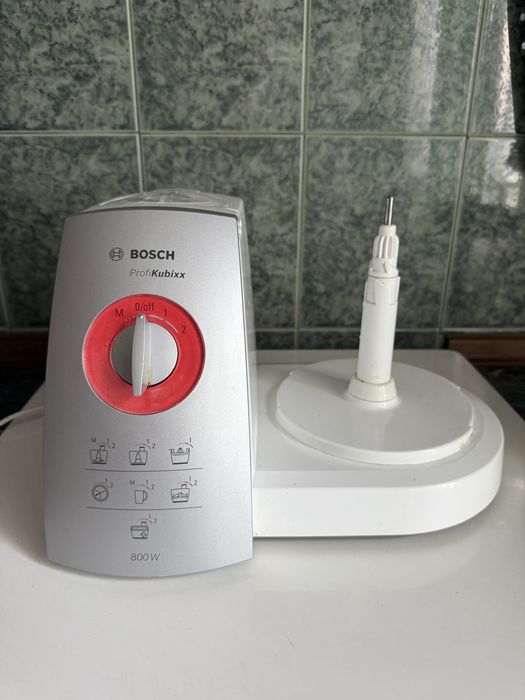 BOSCH Кухоний комбайн-блендер MCM5529 (кубіки)