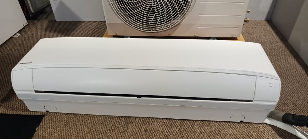 Klimatyzacja zewnętrzna Panasonic 5KW z funkcją grzania.