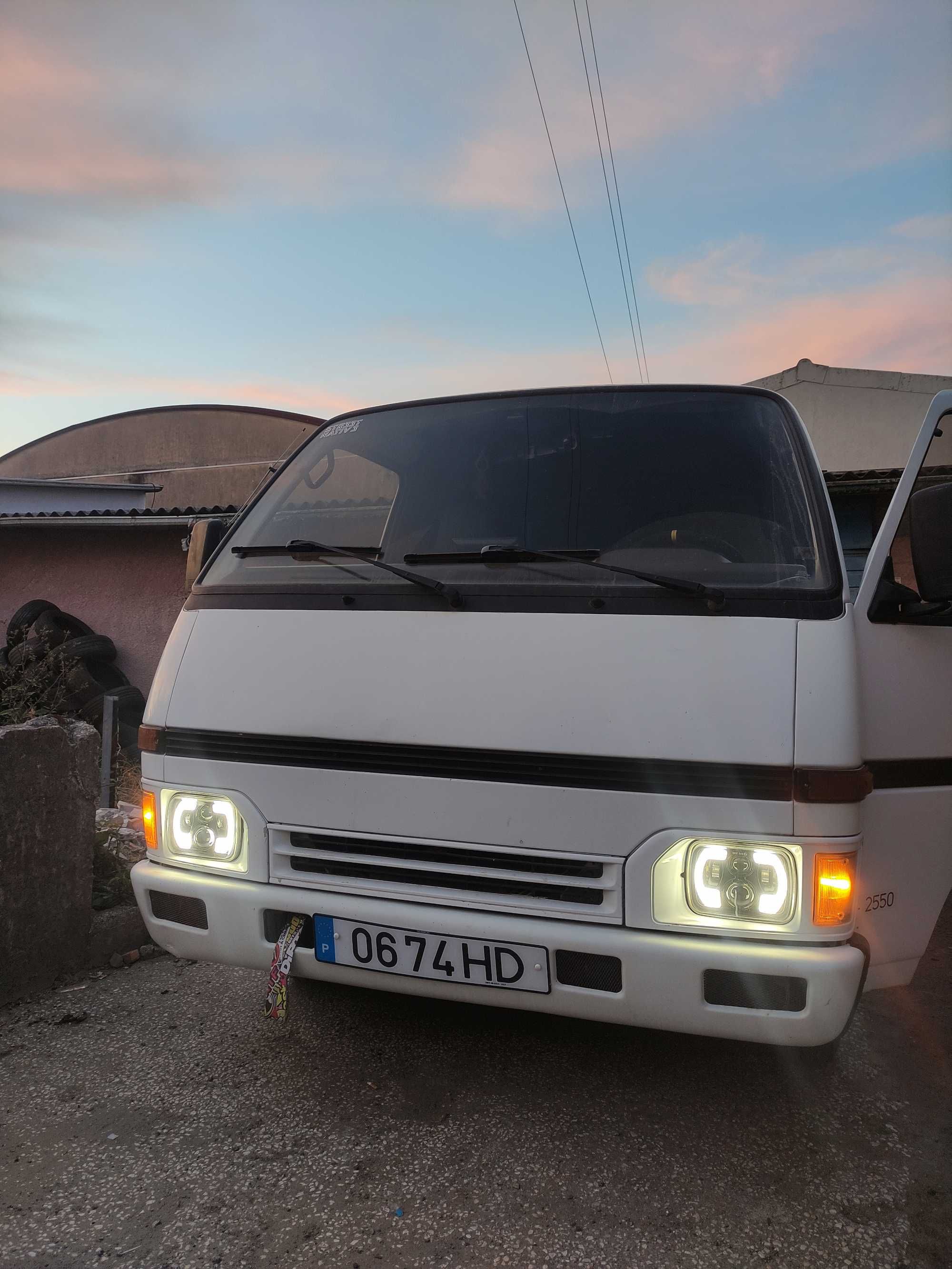 Isuzu Midi 2.4 Turbo Diesel