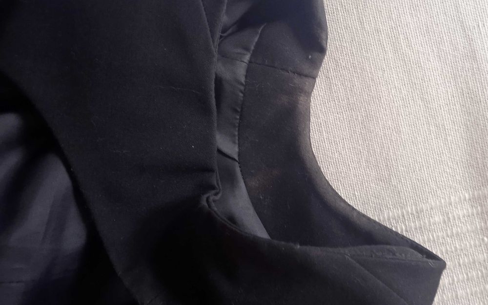 czarna dopasowana sukienka - wymaga czyszczenia