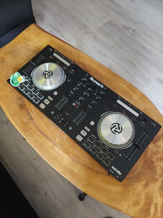 Numark mixtrack pro 3