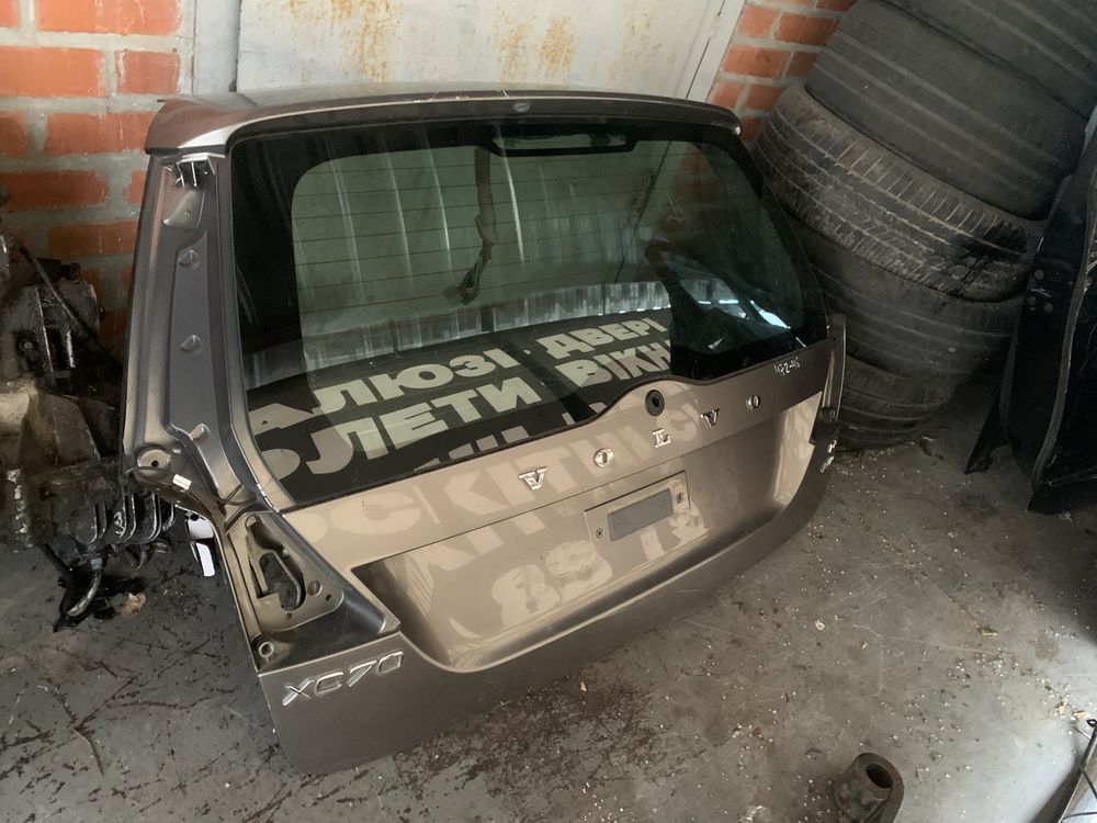Кришка багажника Volvo XC70 V70