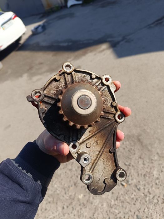 Помпа охолодження Ford Peugeot Citroen 1.6 hdi 1.4 hdi