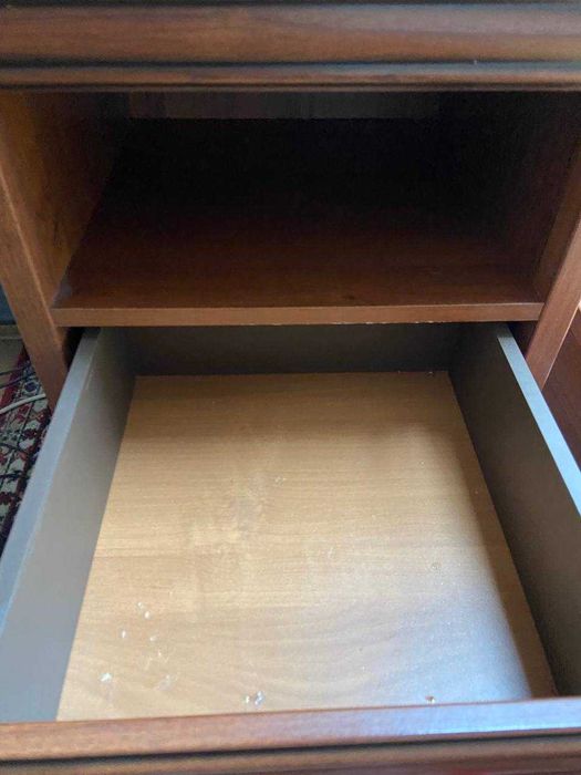 Sprzedam szafkę nocną
