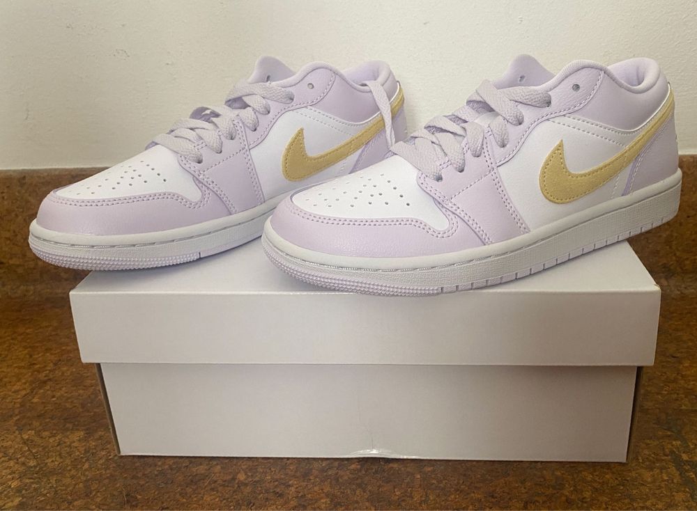 Air Jordan 1 Low Barely Grape (W)