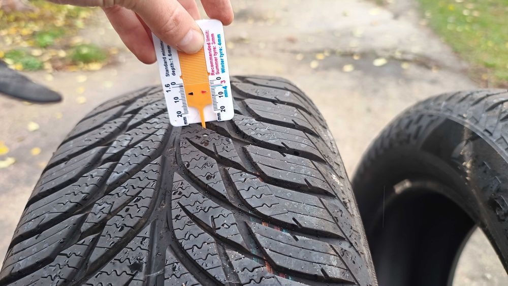 Para opon wielosezonowych Matador 215/55 R16 2023 rok