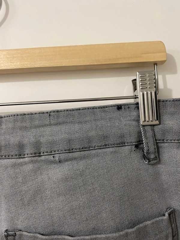 Szare spodnie rurki z wysokim stanem zamki na nogawkach Rascal L/XL
