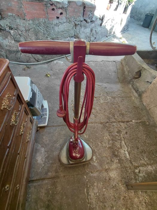 Enceradora Electrolux dos anos 50