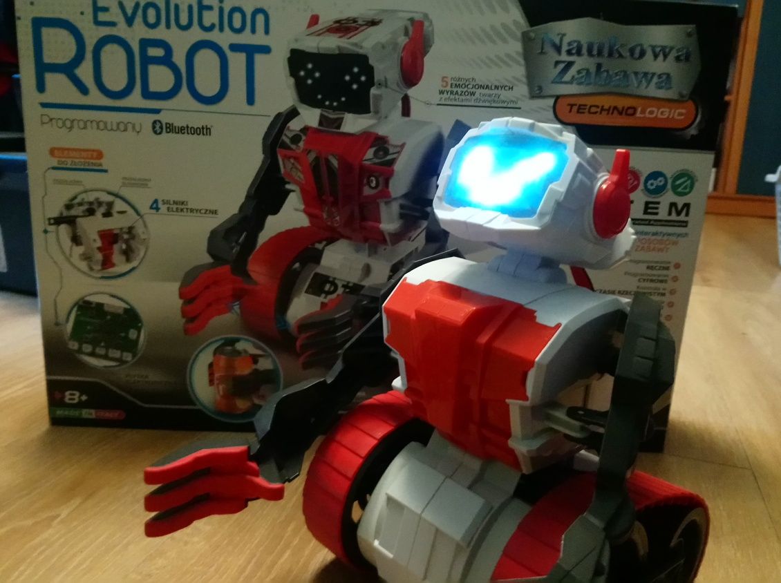 Sprzedam  Robot  Evolution  nauka  i  zabawa.