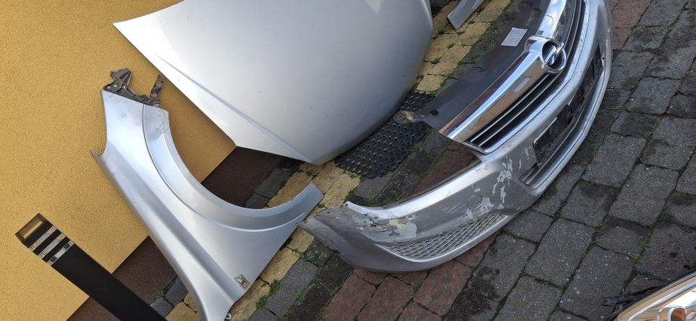 Kompletny przód opel Astra h lift zderzak lampy grill