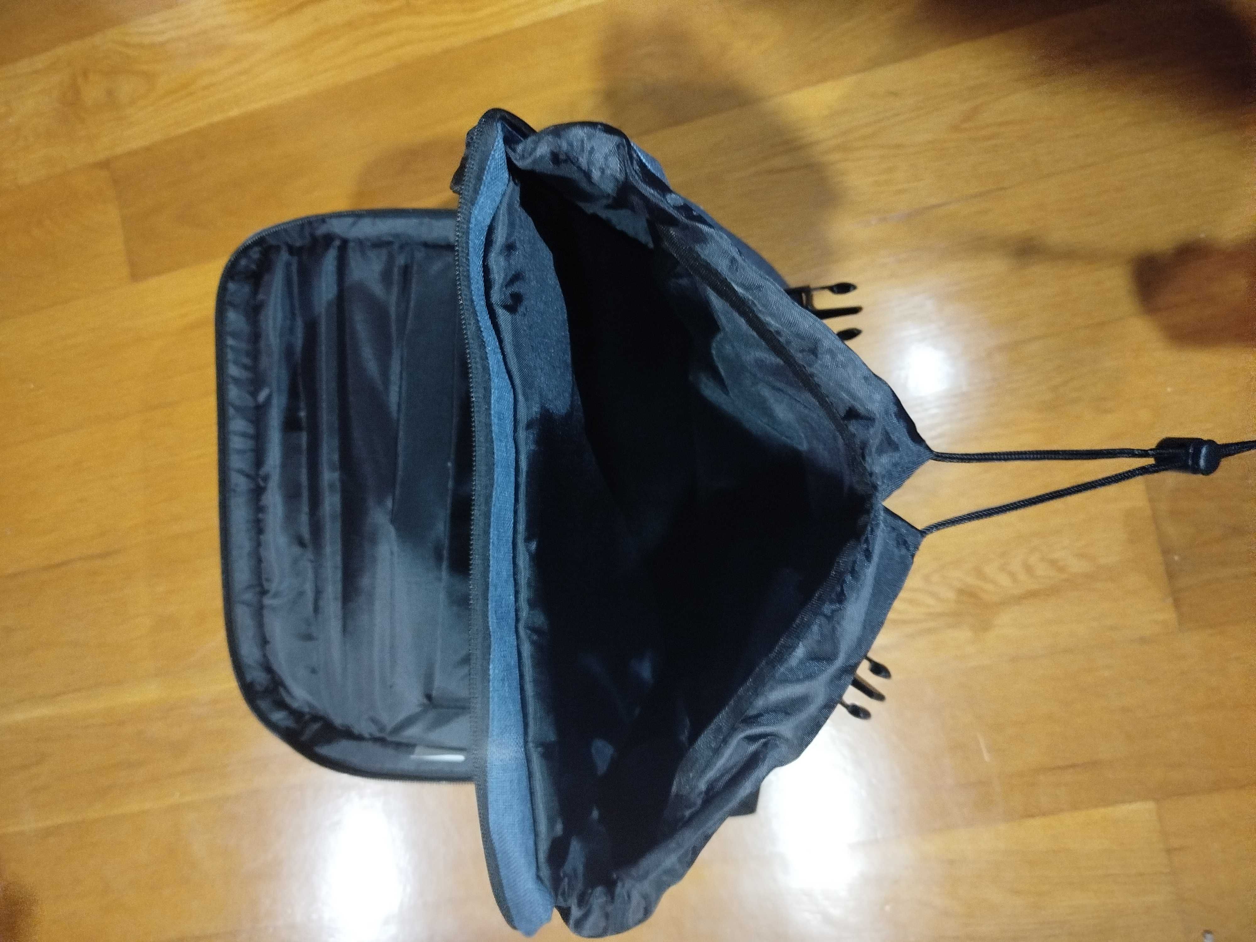 Mochila totalmente nova
