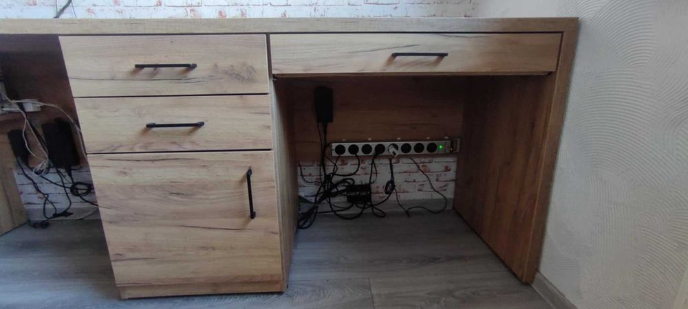 Biurko drewniane - duże, solidne, cichy domyk!