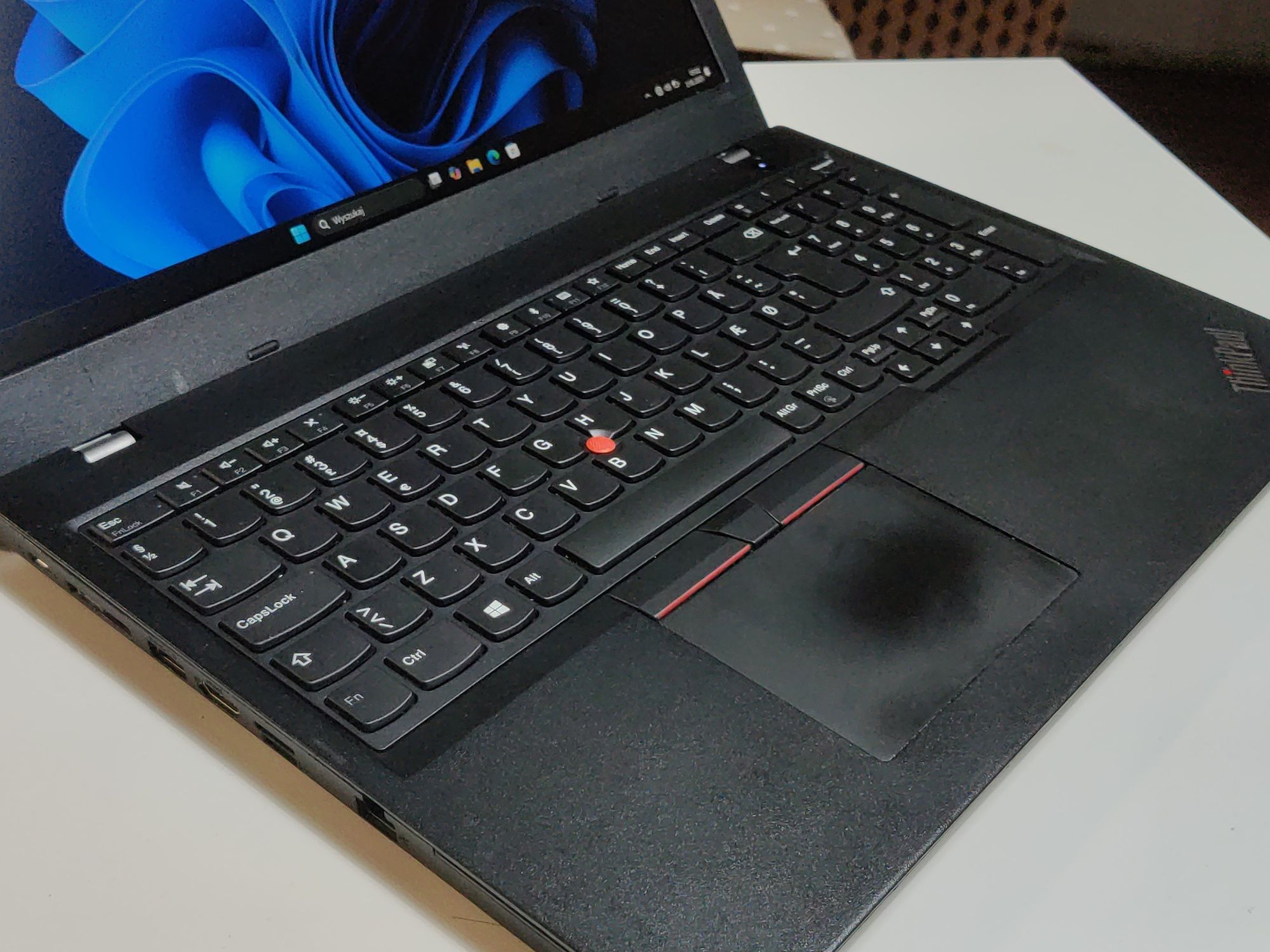Lenovo ThinkPad L590 | i5-8265U | 16GB DDR4 | 256GB SSD | 15" | Win 11