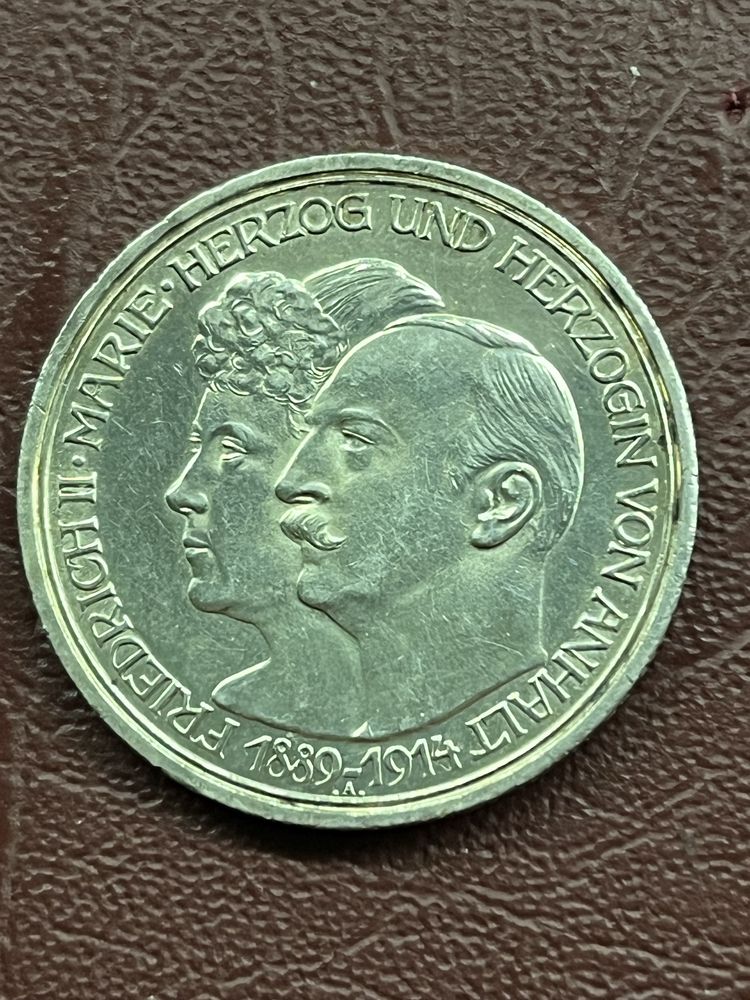 3 марки 1914 г. Анхальт .