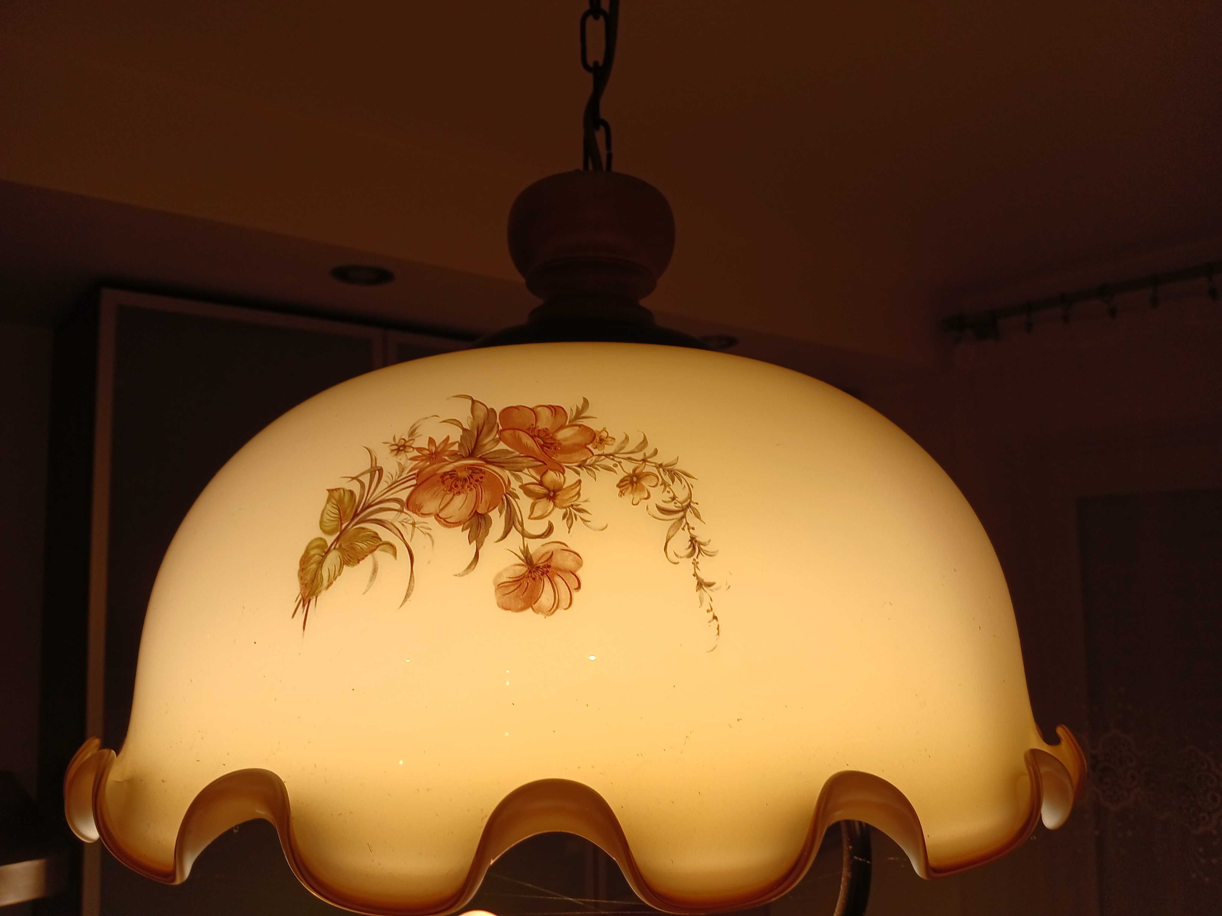 Lampa kuchenna w kwiaty retro