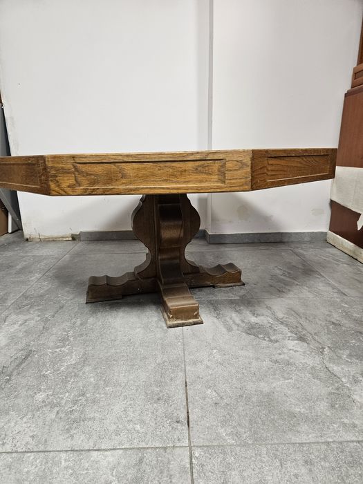 Stolik dębowy z płytkami do salonu