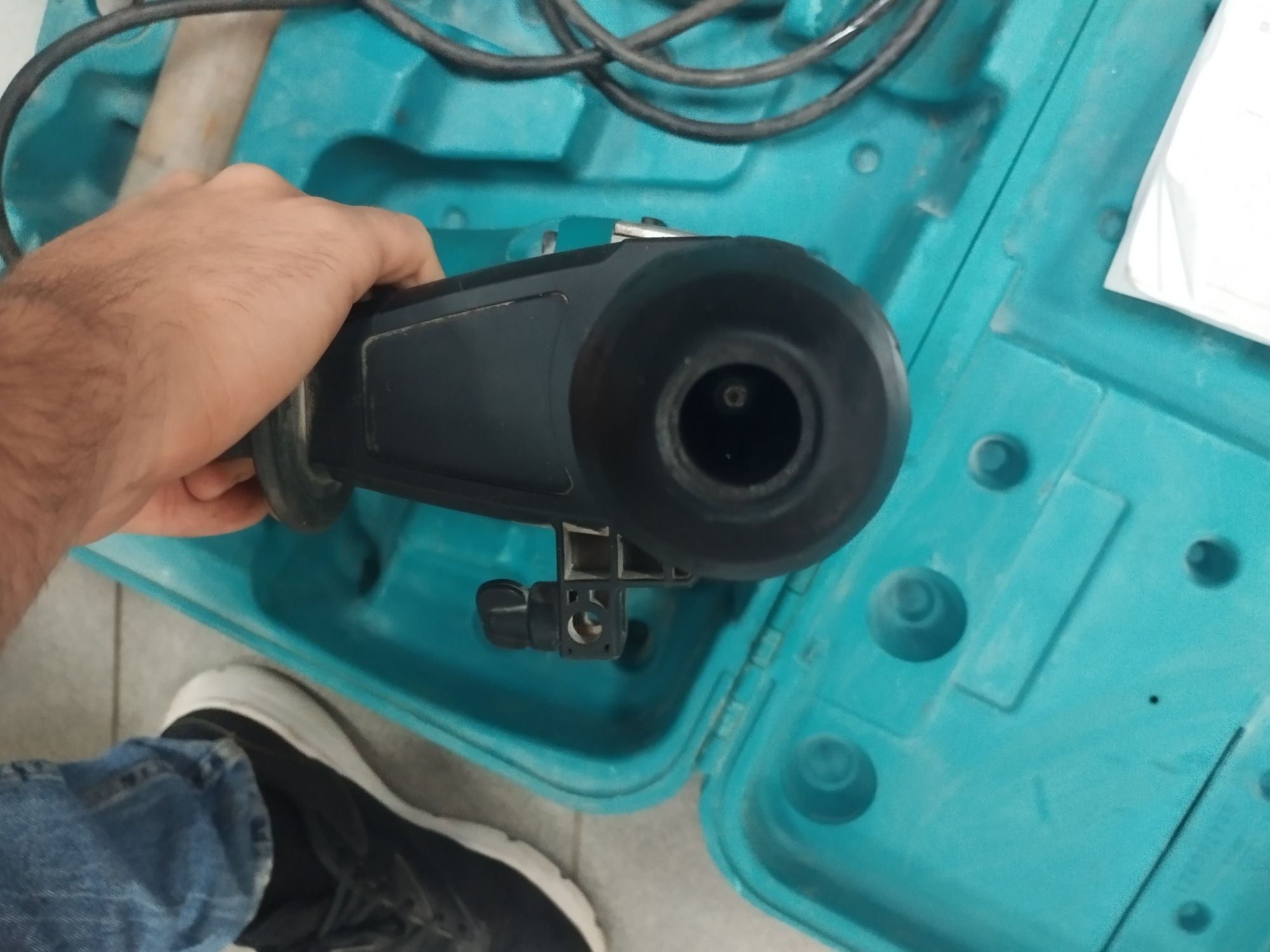 Перфоратор makita hr4002