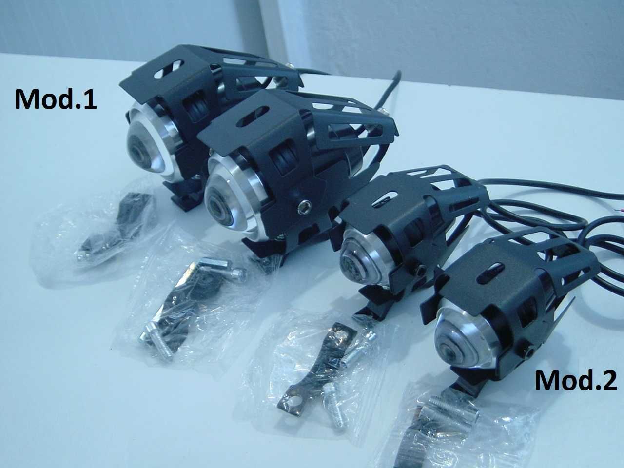 Faróis auxiliares LED com máximo, médio e strobe