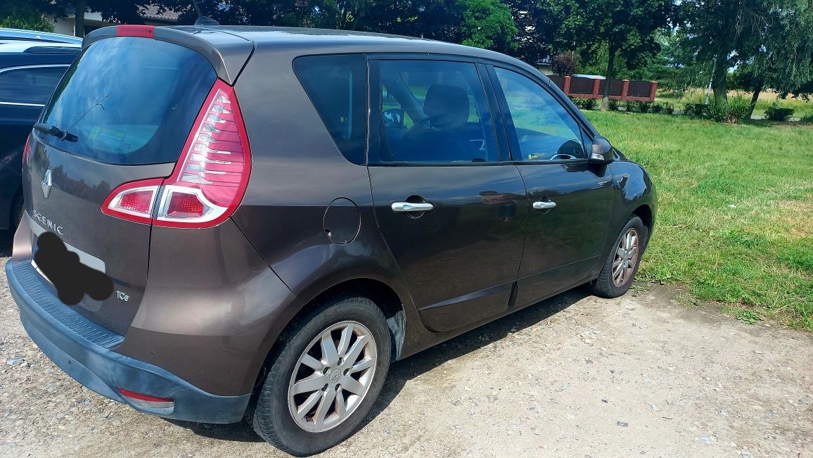 Renault Scenic III uszkodzony